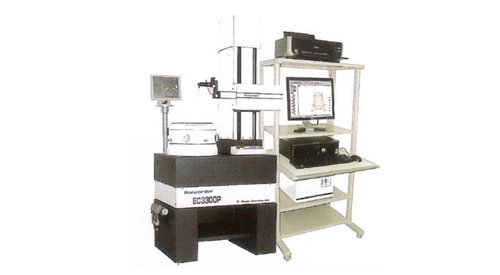 关于小坂圆度仪的核心回转轴承